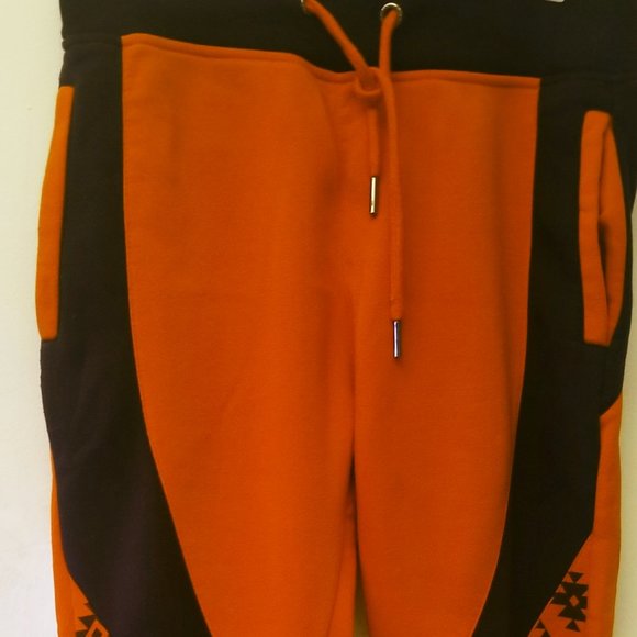 Retro Distrikt Sweatpants - Picture 1 of 3